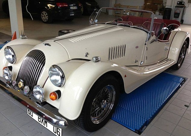 Μίλαν: Άνοιξε αυτοκινητοβιομηχανία ο Μουντάρι (photos)