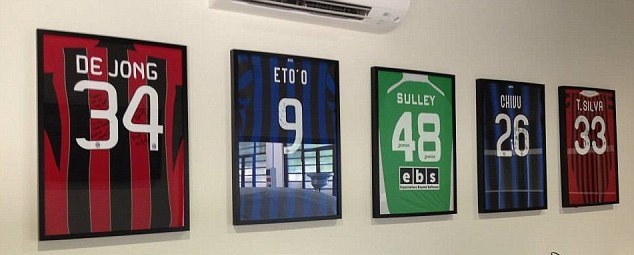 Μίλαν: Άνοιξε αυτοκινητοβιομηχανία ο Μουντάρι (photos)