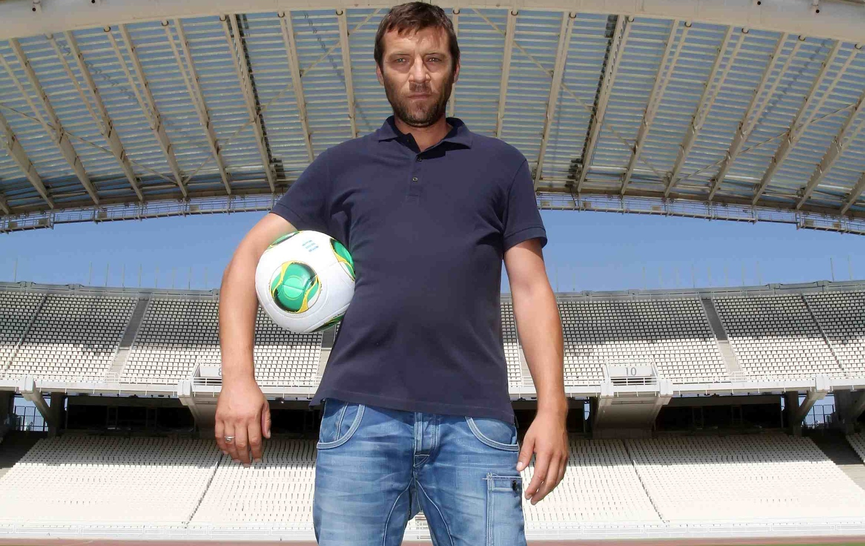 Novasports: Ολα για την ομάδα σου!