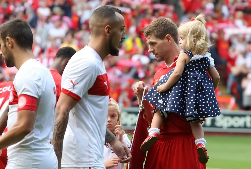 Λίβερπουλ: Ο Τζέραρντ με τα παιδιά του (photos)