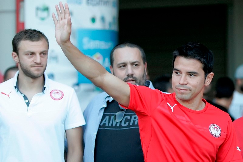 Ολυμπιακός: Παρουσιάστηκε η νέα φανέλα (photos)