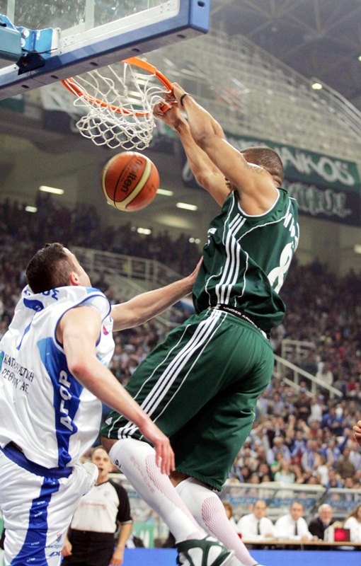 Παναθηναϊκός: Κάρφωσε σαν τον Μπατίστ (photos+videos)