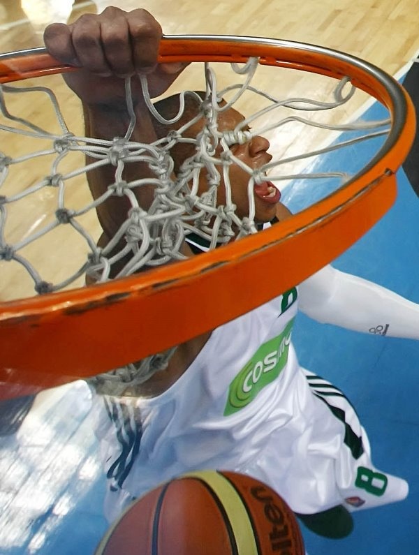 Παναθηναϊκός: Κάρφωσε σαν τον Μπατίστ (photos+videos)