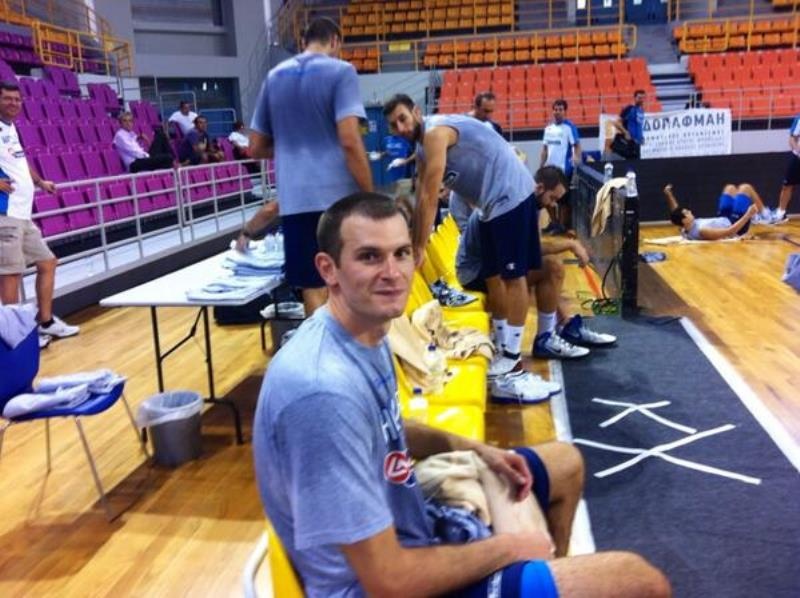 Εθνική Ελλάδας Ανδρών: Το νέο λουκ του Φώτση και τα αποδυτήρια (videos+photos)