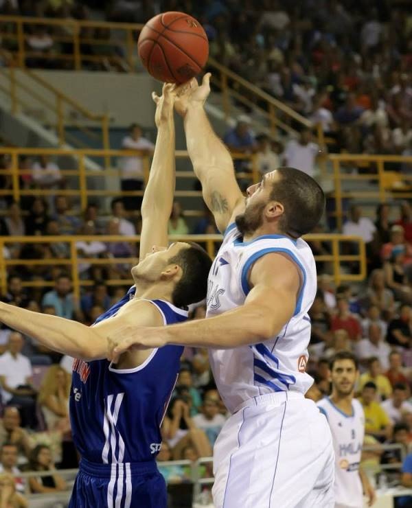 Εθνική Ελλάδας Ανδρών: Το νέο λουκ του Φώτση και τα αποδυτήρια (videos+photos)