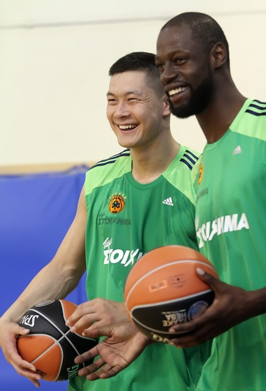 Παναθηναϊκός: Ο Γκιστ και η φροντ λάιν (photos)