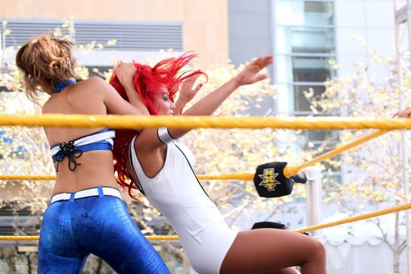 WWE: Ξανά στα γαλανόλευκα η Μενούνος (video+photos)