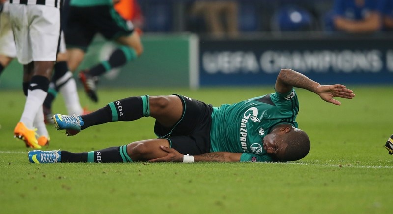 Σάλκε: Αγωνία για Φαρφάν (photos)