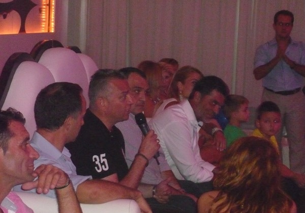 Νίκη Βόλου: Με σεβασμό στο... παρελθόν η νέα εμφάνιση (photos+video)