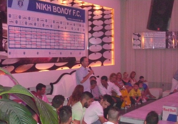 Νίκη Βόλου: Με σεβασμό στο... παρελθόν η νέα εμφάνιση (photos+video)