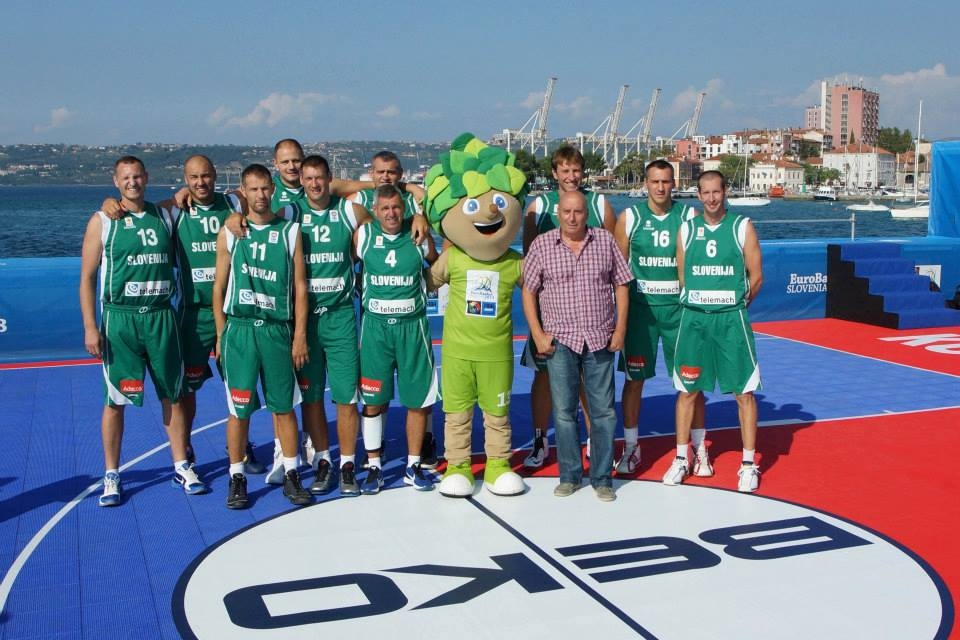 Ευρωμπάσκετ: Μπάσκετ στη θάλασσα! (photos)