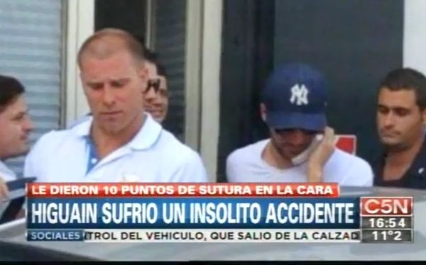 Ναπολι: Οι φωτογραφίες από το ατύχημα του Ιγκουαΐν (photos)