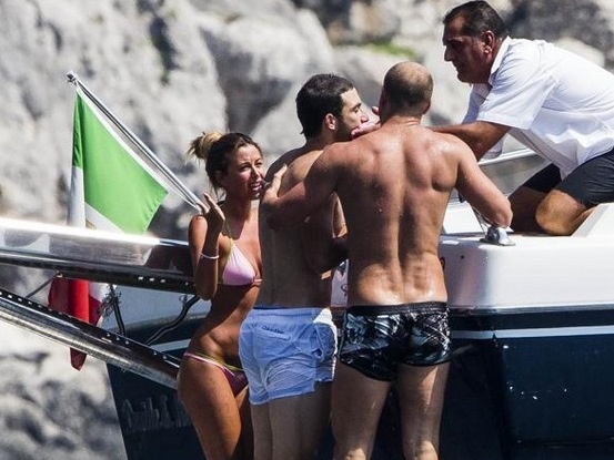 Ναπολι: Οι φωτογραφίες από το ατύχημα του Ιγκουαΐν (photos)