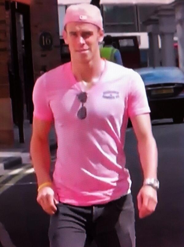 Τότεναμ: Ροζ ο Μπέιλ! (photos)