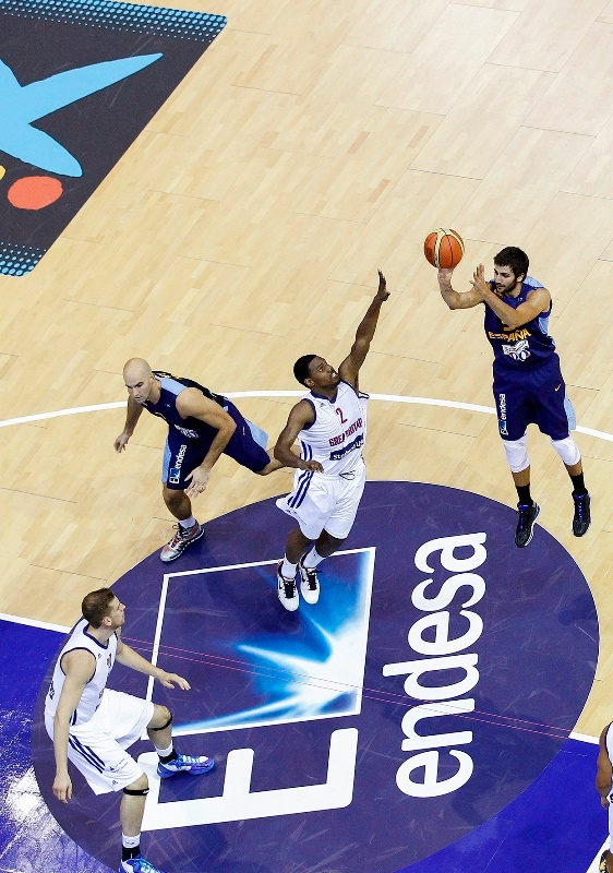 Ισπανία: Τρέχει με… 100 για το Ευρωμπάσκετ (photos+videos)