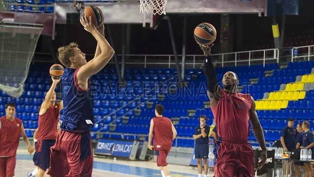 Μπαρτσελόνα: Με «Σάρας» η πρώτη (photos)