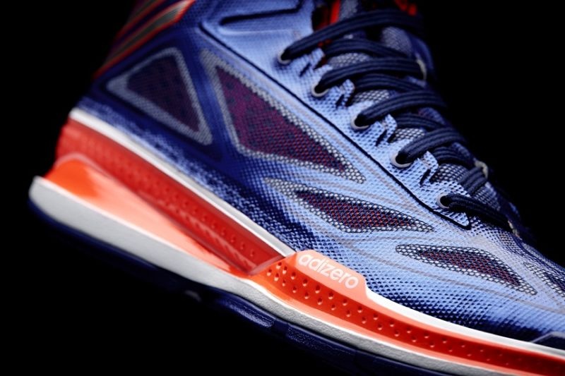 adizero Crazy Light 3: Το πιο ελαφρύ παπούτσι στον κόσμο μόλις έγινε… ακόμη ελαφρύτερο!