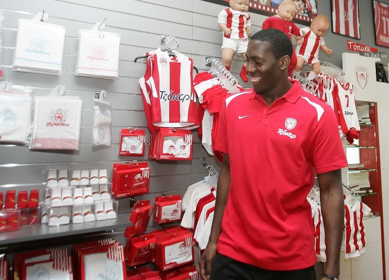 Ολυμπιακός: Αντικείμενο θαυμασμού ο Ντάνστον (photos)