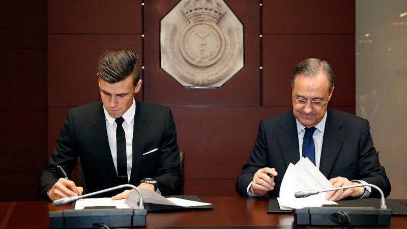 Ρεάλ Μαδρίτης: Παρουσιάστηκε ο Μπέιλ (photos+video)