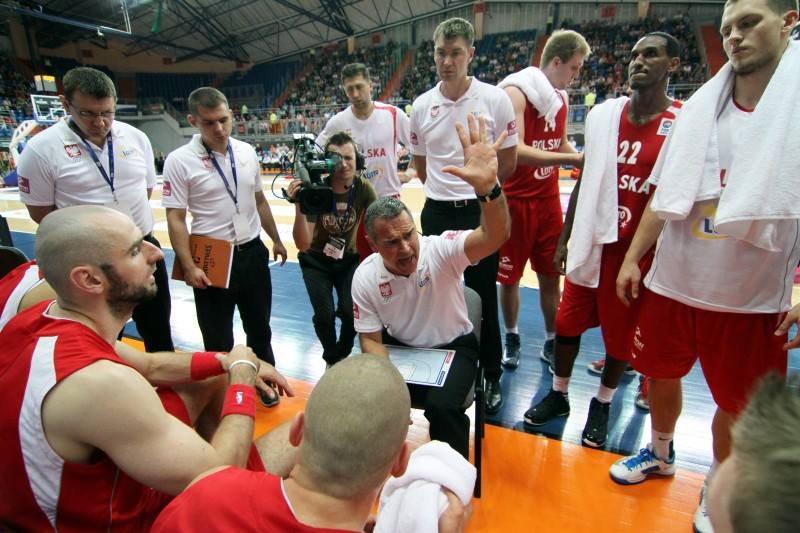Πολωνία: «Σκίζει» τους αιθέρες (photos+videos)