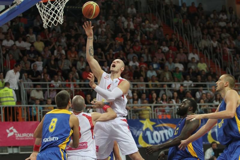 Πολωνία: «Σκίζει» τους αιθέρες (photos+videos)