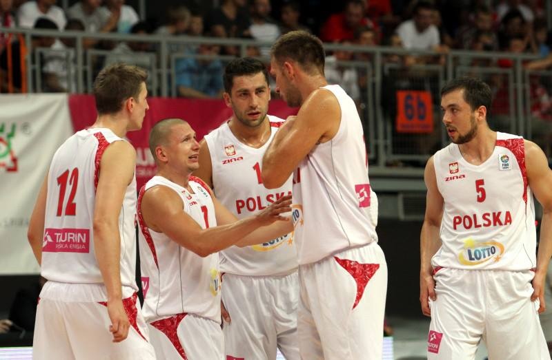 Πολωνία: «Σκίζει» τους αιθέρες (photos+videos)