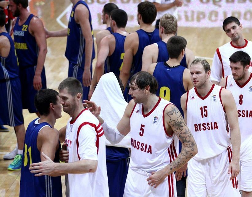 Ρωσία: «Αρκούδα» που δεν... δαγκώνει (photos+videos)
