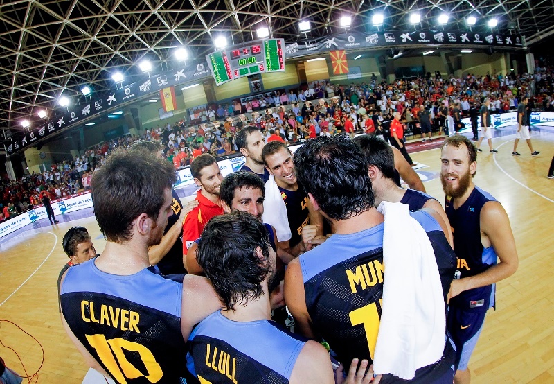 Ισπανία: Τριτώνει το… χρυσό! (photos+videos)