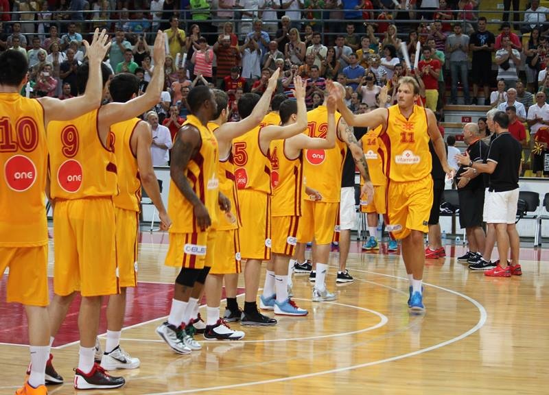 Σκόπια: Η «σταχτοπούτα» θα έχει… sequel; (photos+videos)