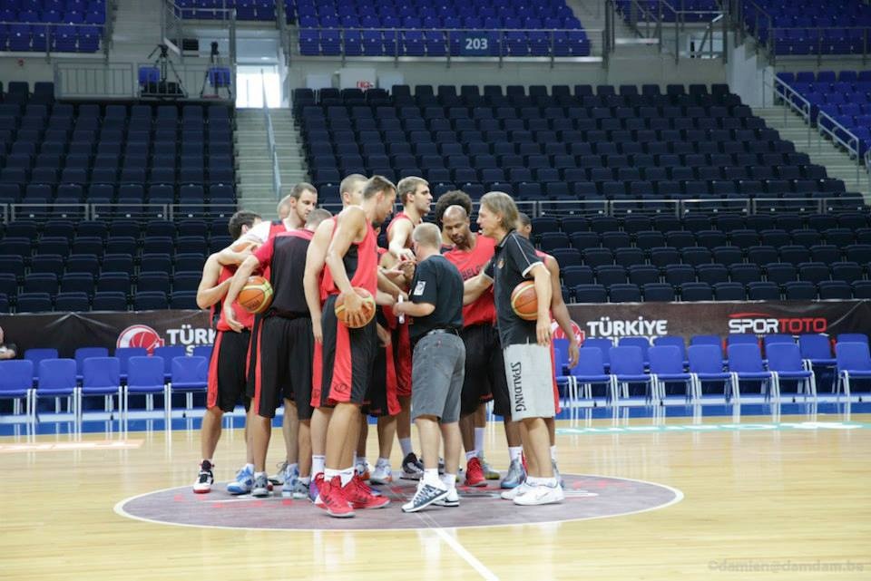 Βέλγιο: Κάτι… γίνεται! (photos+videos)