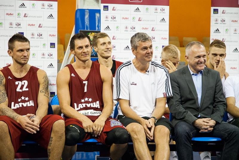 Λετονία: Πρώτη δεν είναι πια… (photos+videos)