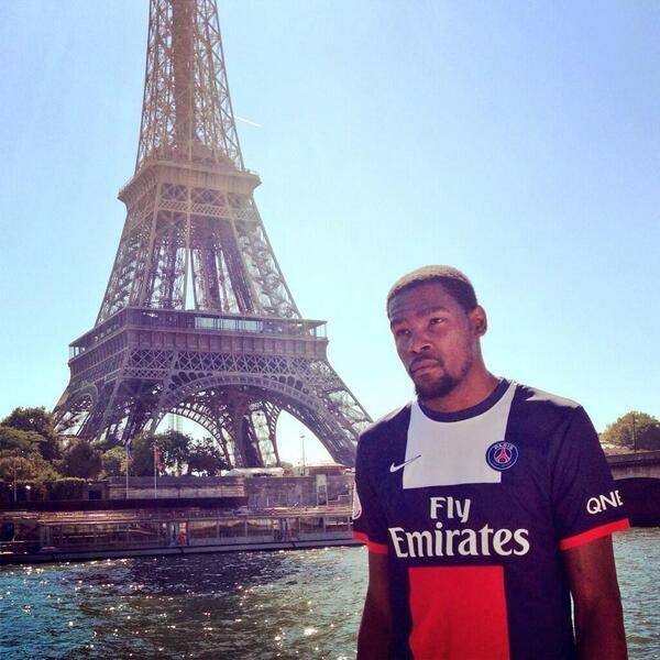 Στην… Παρί Σεν Ζερμέν ο Κέβιν Ντουράντ! (photos)