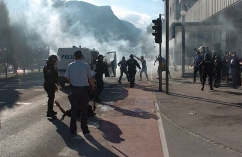 Βοσνία - Σερβία: Τα επεισόδια στο Γεσενίτσε (video+photos)