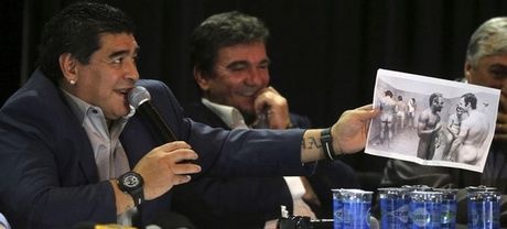 Μαραντόνα: «Ο Πελέ είναι… μικρότερος!» (photos)