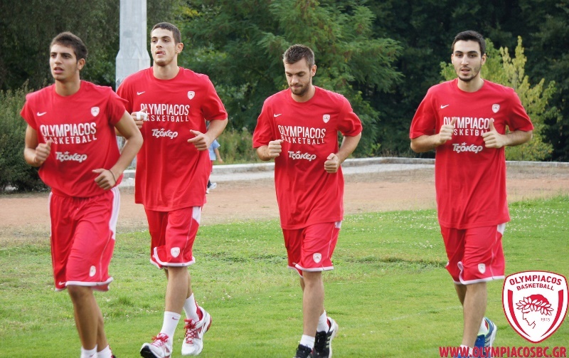 Ολυμπιακός: Τρέξιμο και βάρη στο Καρπενήσι (photos+video)