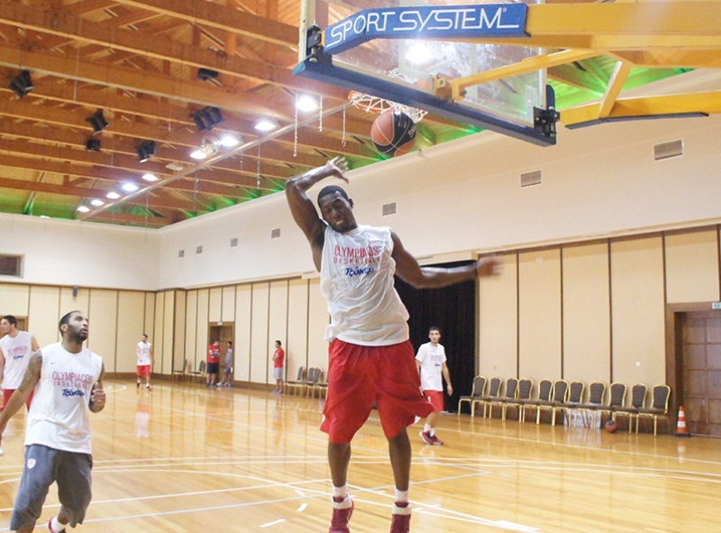 Ολυμπιακός: Κέφια ο Ντάνστον (photos)