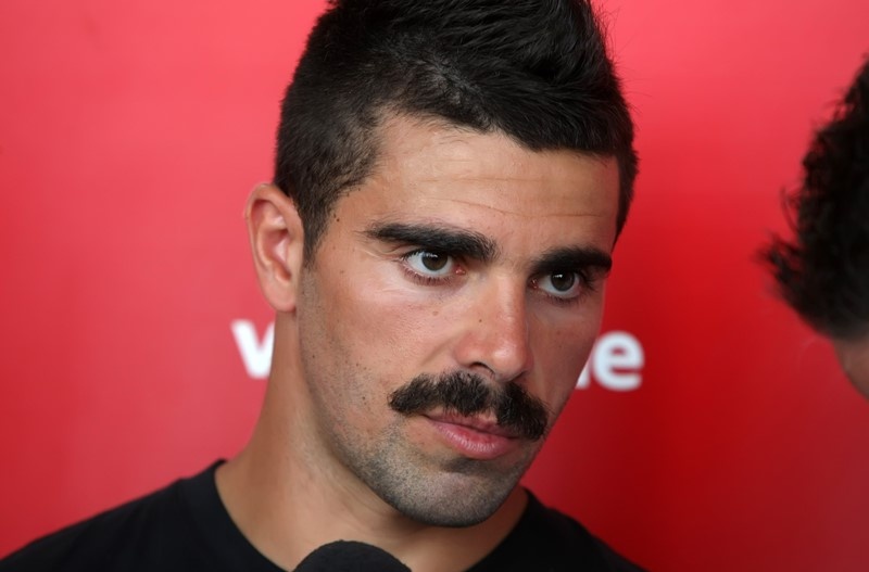 Ολυμπιακός: Άφησε μουστάκι ο Μασάντο (photos)