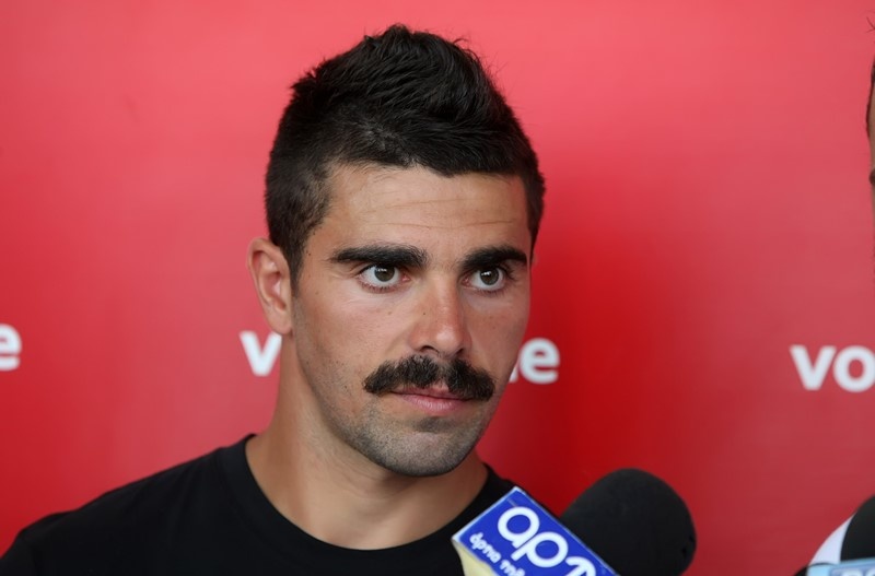 Ολυμπιακός: Άφησε μουστάκι ο Μασάντο (photos)