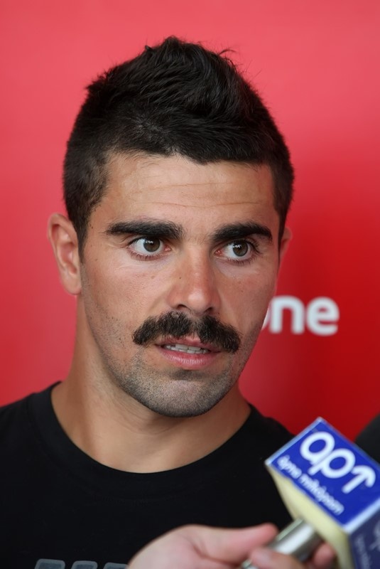 Ολυμπιακός: Άφησε μουστάκι ο Μασάντο (photos)