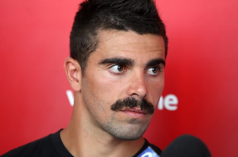 Ολυμπιακός: Άφησε μουστάκι ο Μασάντο (photos)