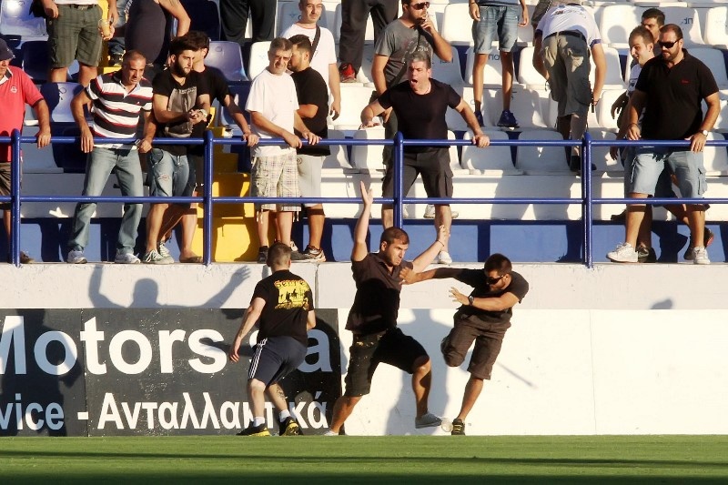 Ιωνικός – ΑΕΚ: Φωτογραφίες από τα επεισόδια (photos)