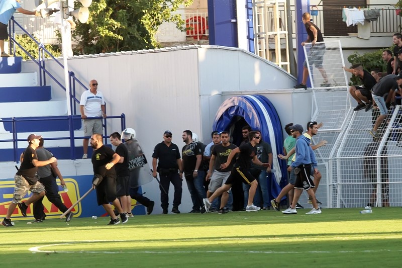 Ιωνικός – ΑΕΚ: Φωτογραφίες από τα επεισόδια (photos)