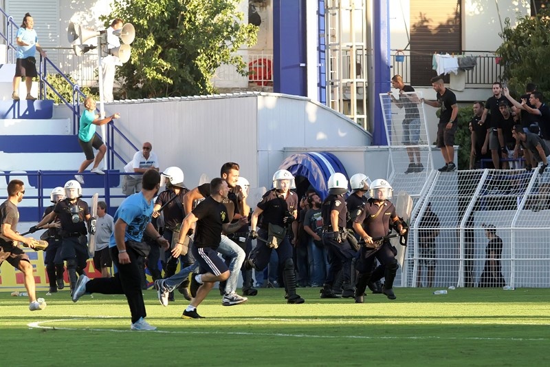 Ιωνικός – ΑΕΚ: Φωτογραφίες από τα επεισόδια (photos)