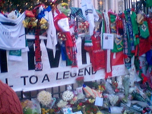 Τζορτζ Μπεστ: Ένας και μοναδικός (photos+videos)