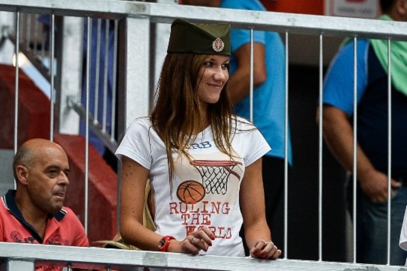 Ευρωμπάσκετ 2013: Οι ωραίες της κερκίδας (photos)