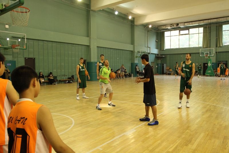 Παναθηναϊκός: Το κοινωνικό πρόσωπο του «εξάστερου» και στην Κίνα (photos+videos)