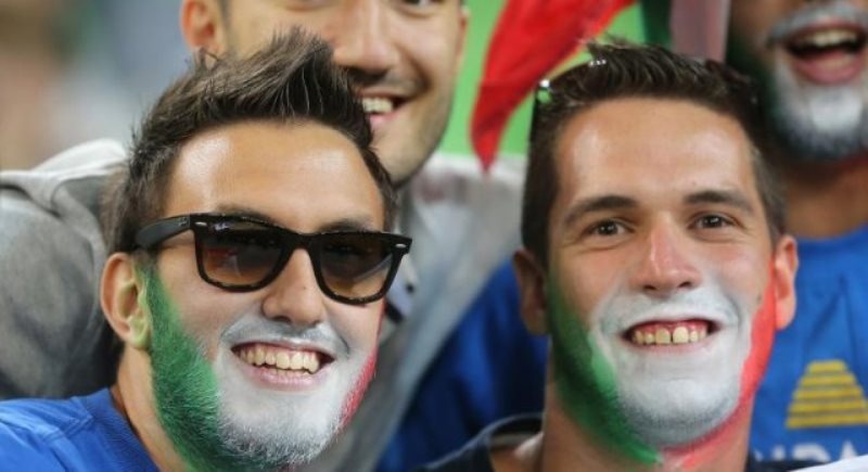 Ευρωμπάσκετ 2013: Δεν ξεχνούν οι φίλαθλοι (photos)