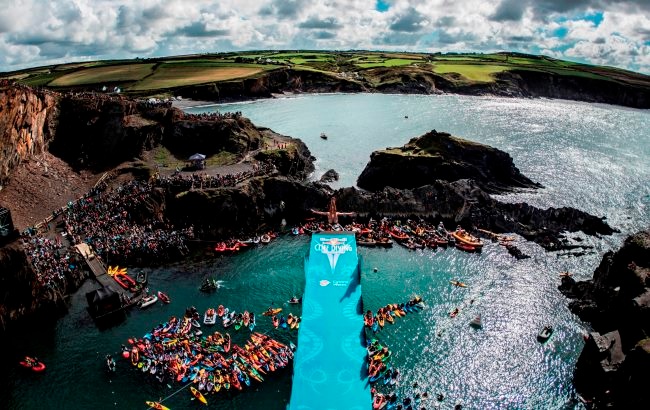 Κυρίαρχος στην έδρα του ο Gary Hunt (photos)