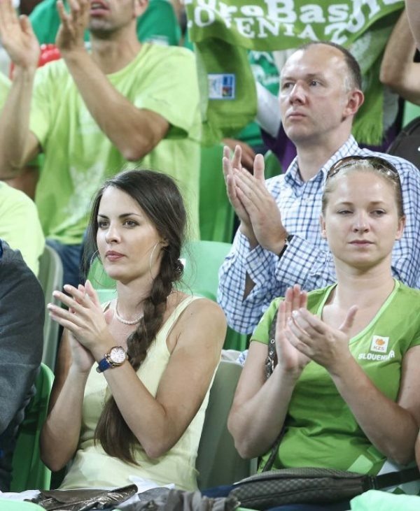 Ευρωμπάσκετ 2013: Η Κατερίνα και οι φίλες της… (video+photos)