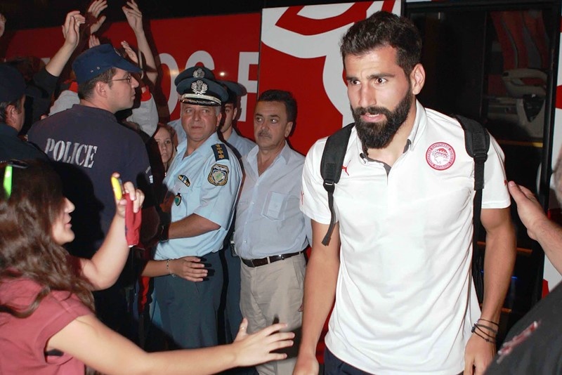 Ολυμπιακός: Αποθεωτική υποδοχή στο Αγρίνιο (photos)